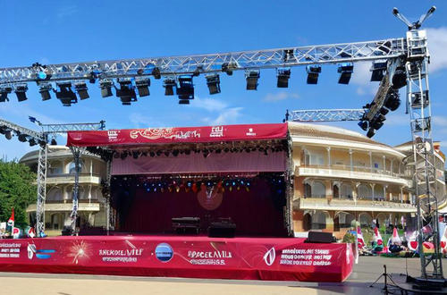 鄭州租賃桁架設(shè)備時要了解哪些因素